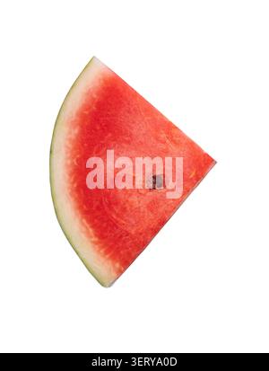 Vorderansicht einer einzelnen frischen, Reifen roten Wassermelonenfrucht in einer Scheibe oder einem Stück mit Samen ist auf weißem Hintergrund mit Schnittpfad isoliert. Stockfoto