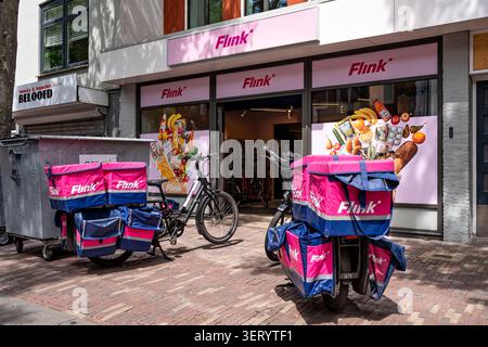 Flink On-Demand-Lieferservice in Alkmaar, Niederlande Stockfoto