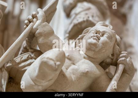 Alte Cherub-Marmorskulptur in der Kathedrale von Otranto, Italien Stockfoto