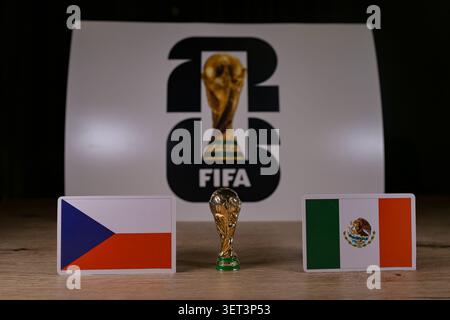 7. Juni 2026, Usa. Flaggen der Teilnehmer der Gruppenphase der FIFA-Weltmeisterschaft der Nationalmannschaften der Tschechischen Republik und Mexikos. Stockfoto