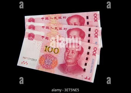 Chinesische 100-Yuan-Banknote für Finanzen, Wirtschaft und Welthandel Stockfoto