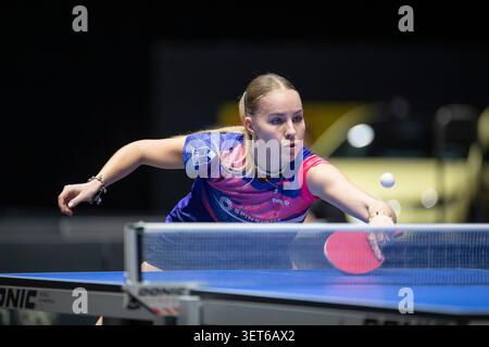 Voller Kšrpereinsatz bei den LOTTO ThŸringen TT-Finals 2026 in Erfurt: Die deutsche Nationalspielerin Annett Kaufmann (SV DJK Kolbermoor) lehnt sich i Stockfoto
