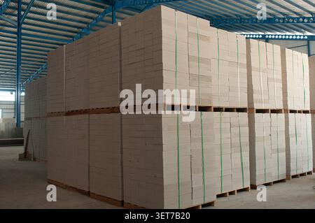 Stapel autoklaviertes belüftetes, im Werk konklaviertes Material. Stockfoto