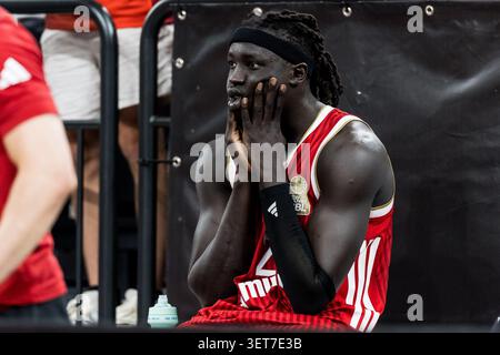 MÜNCHEN – 21. JUNI: Wenyen Gabriel (FC Bayern Muenchen, 32) frustriert beim Spiel 5 des easyCredit Basketball Bundesliga Playoffs Endspiel 5 zwischen dem FC Bayern Muenchen und Alba Berlin am 21. Juni 2026 im SAP Garden in München. Stockfoto