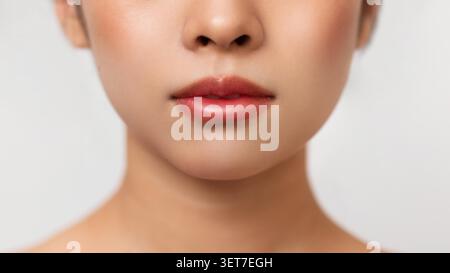 Nahaufnahme Porträt Einer Jungen Asiatischen Frau Mit Schönen Lippen, Hautpflegekonzept Stockfoto