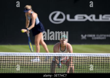 Maia Lumsden (rechts) aus Großbritannien und Harriet Dart aus Großbritannien im Kampf gegen Shuko Aoyama aus Japan und Hao-Ching Chan aus Taiwan während des Doppelfinales der Frauen am siebten Tag der Lexus Nottingham Open im Lexus Nottingham Tennis Centre in Nottingham. Bilddatum: Sonntag, 21. Juni 2026. Stockfoto