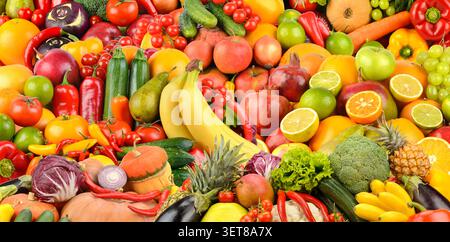 Verschiedene reife Beeren, Obst und Gemüse. Hintergrund des Lebensmittelkonzepts. Draufsicht. Stockfoto