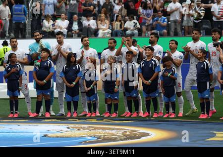 Los Angeles, USA. Juni 2026. Die iranischen Spieler applaudieren vor einem Spiel der Gruppe G zwischen Belgien und dem Iran bei der FIFA Fussball-Weltmeisterschaft 2026 im Los Angeles Stadium in Los Angeles, USA, 21. Juni 2026. Quelle: Mao Siqian/Xinhua/Alamy Live News Stockfoto