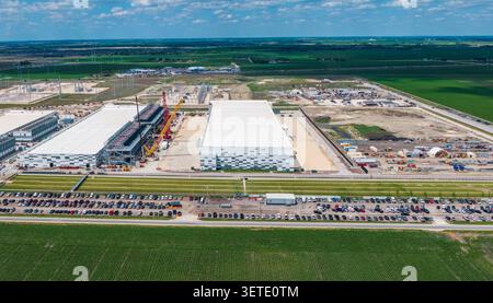 Hutto, TX – 8. April 2026: Bau eines riesigen KI-Rechenzentrums-Campus für Prologis Skybox mit 400 Millionen Quadratmetern Hosting und 600 MW Stockfoto