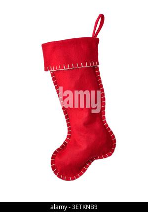 Roter Weihnachtsstrumpf mit weißen Nähten, isolierter Ausschnitt auf weiß Stockfoto