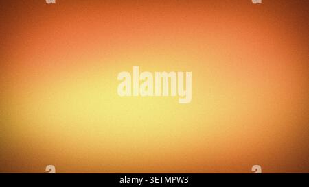 Abstrakter 4K-körniger Hintergrund mit einer warmen orange, goldfarbenen und braunen Farbverlaufsstruktur Stockfoto