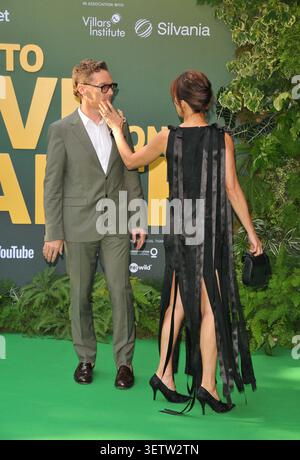 Benedict Cumberbatch und Sophie Hunter bei der Weltpremiere „How to Live on Earth“, Odeon Luxe Leicester Square, Leicester Square, am Montag, den 22. Juni Stockfoto