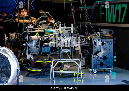 Spielberg, Österreich. Juni 2026. SPIELBERG - Mechanik am Auto des Formel-1-Fahrers George Russell vom Mercedes AMG-Petronas Formel-1-Team während der Formel-1-Austria auf dem Red Bull Ring am 25. Juni 2026 in Spielberg, Österreich. (Foto: Marcel van Dorst/EYE4IMAGES/DeFodi Images) Credit: DeFodi GmbH & Co. KG/Alamy Live News Stockfoto