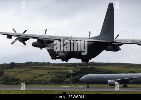 Die portugiesische Luftwaffe C-130H Hercules startet Stockfoto