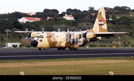 Ägyptische Luftwaffe Lockheed C-130H Herkules im Roller auf dem Lajes Air Base auf den Azoren Stockfoto