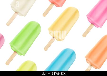 Buntes Fruchteis, isoliert über weiß Stockfoto