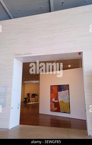 Eintritt zur australischen Yirbana-Galerie. Im neuen Naala Badu Flügel in der Art Gallery of New South Wales in Sydney, NSW, Australien. Stockfoto