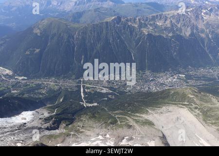 Überblick über die Stadt, Stadt Chamonix, Departement Haute-Savoie, Frankreich Stockfoto