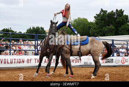 Washington, Usa. Juni 2026. Ein Darsteller beim Rodeo 250 auf der Great American State Fair am 27. Juni 2026 in Washington, DC. Foto: Olivier Douliery/ABACAPRESS.COM Credit: Abaca Press/Alamy Live News Stockfoto