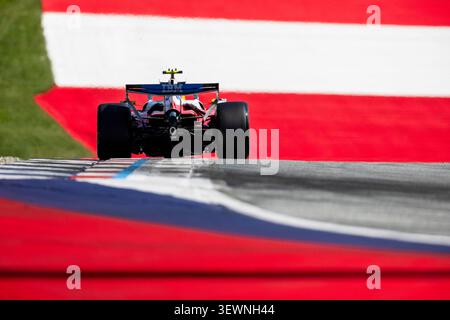 Spielberg, Austria. 27th June, 2026. Lewis Hamilton of Great Britain drives the Ferrari SF-26 Ferrari during the qualifying session of the Formula 1 Rolex Austrian Grand Prix at Red Bull Ring in Spielberg, Austria on June 26-28, 2026, as part of Round 10 of the 2026 FIA Formula One World Championship, held on the scenic Styrian hills circuit known for intense racing. Photo by Alessio De Marco/Avens-images.com/ABACAPRESS.COM Credit: Abaca Press/Alamy Live News Stockfoto