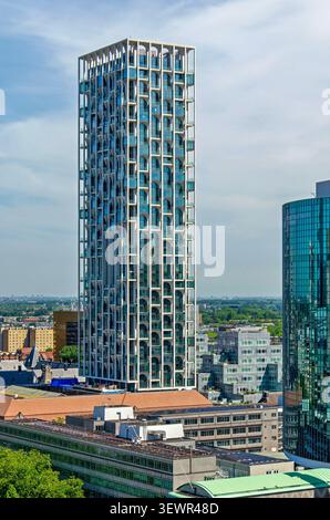 Rotterdam, Niederlande, 20. Juni 2026: Kürzlich fertiggestellter Wohnturm auf dem alten Hauptpostamt Stockfoto
