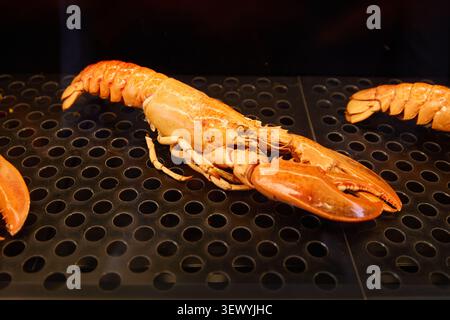 In der Bar werden Meeresfrüchte aus Krebstieren als Snack serviert. Stockfoto