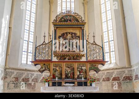 Altar Heilige Ana im Innenraum der Schäßburger Bergkirche in Sighisoara oder Schäßburg, Siebenbürgen, Rumänien | Altar Heilige Ana, Inneres des CH Stockfoto