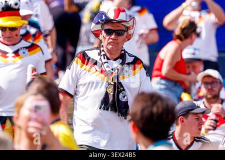 Boston, USA. Juni 2026. Fans Deutschlands beim 32 Spiel der FIFA Fussball-Weltmeisterschaft 2026 im Stadion Boston am 29. Juni 2026 in Boston, USA. (Credit: Marcel ter Bals/MTB-Photo/Alamy Live News) Credit: MTB Photo/Alamy Live News Stockfoto