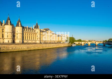 Frankreich, Paris, die Ufer der seine, die von der UNESCO, der Conciergerie, zum Weltkulturerbe erklärt wurde Stockfoto