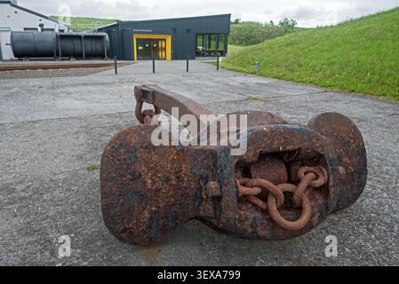 Deutscher Schiffsbogenanker vor dem Scapa Flow Museum, Isle of Hoy, Orkney Islands, Isle of Hoy, Orkney Islands, Schottland, Großbritannien. Stockfoto