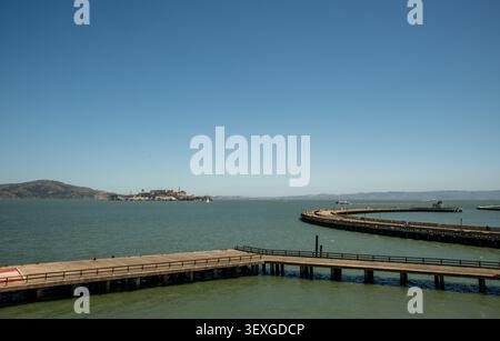 panoramablick auf die Bucht von San Francisco mit der Insel Alcatraz im Hintergrund, Nordkalifornien Stockfoto