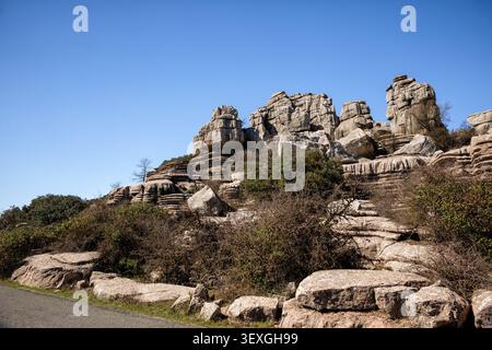 El Torcal de Antequera, ein bizarres, geschichtetes Relief, das durch die Erosion von Kalkgestein entstanden ist. Spanien, Andalusien, Provinz Malaga Stockfoto