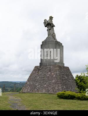 Das Denkmal für die 11. Französische Division (oder Soldat du Léomont) befindet sich auf dem Hügel Léomont in Vitrimont, Frankreich Stockfoto