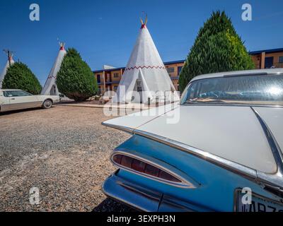 Wigwam Village #6, erbaut 1950, geschlossen 1974, restauriert und wieder eröffnet 1988 an der Route 66 in Holbrook Arizona USA Stockfoto