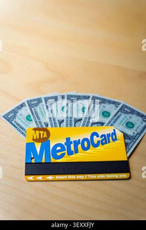 Barcelona, Spanien. Juni 2026, MTA MetroCard mit steigendem Wert Stockfoto