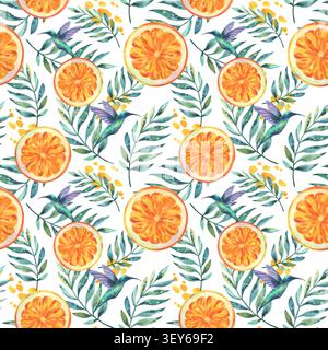 Nahtloses Aquarellmuster mit Orangenscheiben, tropischen Palmenblättern und Kolibris. Tropischer botanischer Hintergrund für sommerliches Textildesign Stockfoto