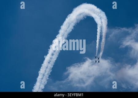Washington, Usa. Juli 2026. Ein Air Force Thunderbird Geschwader tritt während eines Trainings vor dem Ereignis „Salute to America“ auf, das am Freitag, den 3. Juli in Washington, DC, USA, zum 250. Jahrestag des Landes stattfindet. 2026. die USA werden eine Reihe von Veranstaltungen in der National Mall veranstalten, um das 250-jährige Bestehen des Landes zu feiern. Foto: Aaron Schwartz/UPI Credit: UPI/Alamy Live News Stockfoto