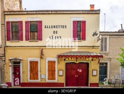 Avignon, Frankreich, 11. April 2026, La Nouvelle Etincelle, ein Theater in der Rue des études Stockfoto