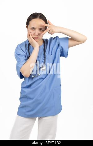 Medizinischer Profi posiert im Krankenhaus schrubbt Uniform in einem professionellen Foto... Stockfoto