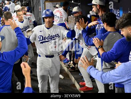Los Angeles, United States. 04th July, 2026. Los Angeles Dodgers first baseman Freddie Freeman celebrates with teammates in the dugout after hitting a solo home run in the sixth inning against the San Diego Padres at Dodger Stadium in Los Angeles on Saturday, July 4, 2026. Photo by Jim Ruymen/UPI Credit: UPI/Alamy Live News Stockfoto