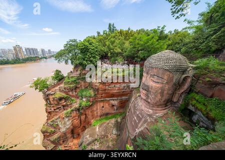 Antike Leshang große buddha-Statue im Bezirk Shizhong in der chinesischen Provinz leshan sichuan Stockfoto