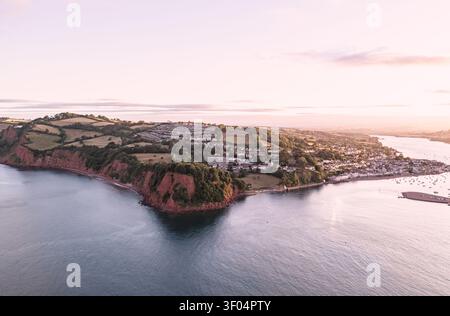 Das legendäre Ness in Shaldon in der Abenddämmerung. Stockfoto