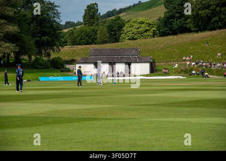 2024 Lancashire County Cricket Club in einem 50-Über-Spiel am Sedbergh Outer Ground. Stockfoto