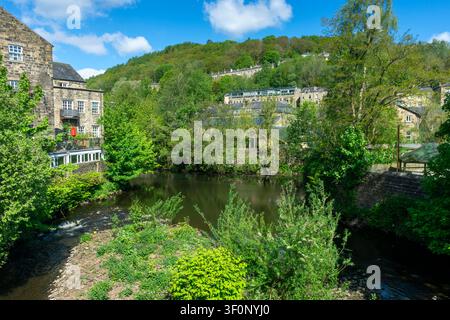 Der Fluss Calder in Hebden Bridge, West Yorkshire, England, UK Stockfoto