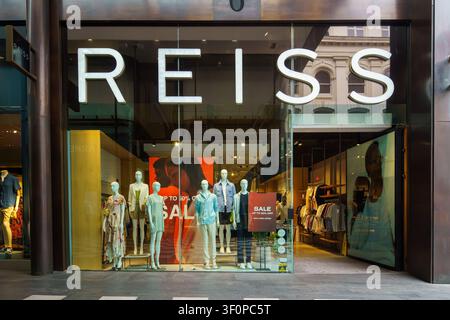 Reiss-Ladenfront in Liverpool One Liverpool UK am 7. Juli 2026 Stockfoto