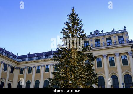 Christkindlmarkt, Weihnachtsmarkt, Schloss Schönbrunn, Wien, Österreich Stockfoto