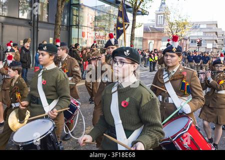 Londoner Gedenktagsparade mit Jugendmarschband. London, UK, 11. November 2023 Stockfoto