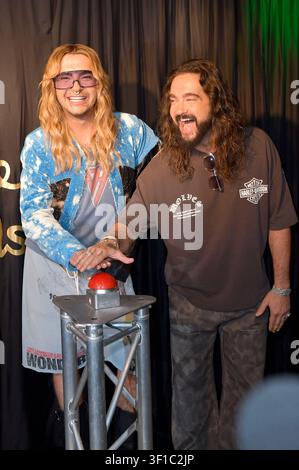 Bill Kaulitz und Tom Kaulitz bei der Präsentation ihrer Wachsfiguren im Madame Tussauds. Berlin, 12.07.2026 Stockfoto