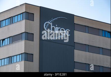 Außenansicht des CHIREC-Krankenhauses, Standort Saint-Anne Saint-Rémi, in Anderlecht, Brüssel. Das Krankenhaus bietet eine breite Palette von medizinischen und Notfalldienstleistungen Stockfoto
