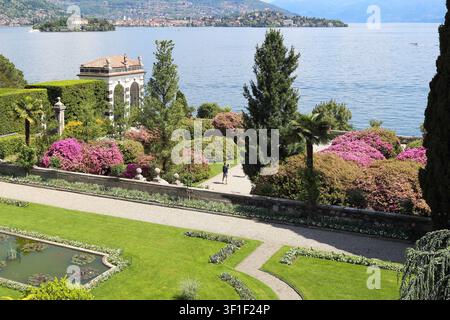 STRESA, ITALIEN - 11. MAI 2018: Es ist eine Ansicht des Teils des Parkkomplexes des Borromeo-Palastes von Isola Bella am Lago Maggiore. Stockfoto